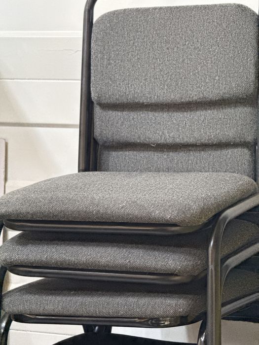 Продаются стуля 15 шт