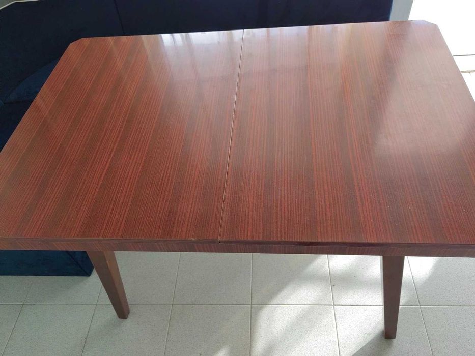 Разтегателна маса