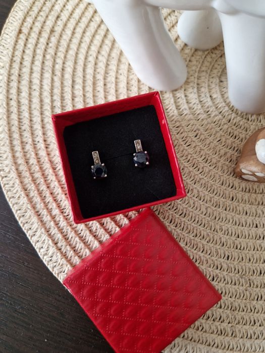 Сребърни обеци със сапфир