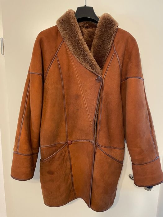 Cojoc din blana de miel marimea 42