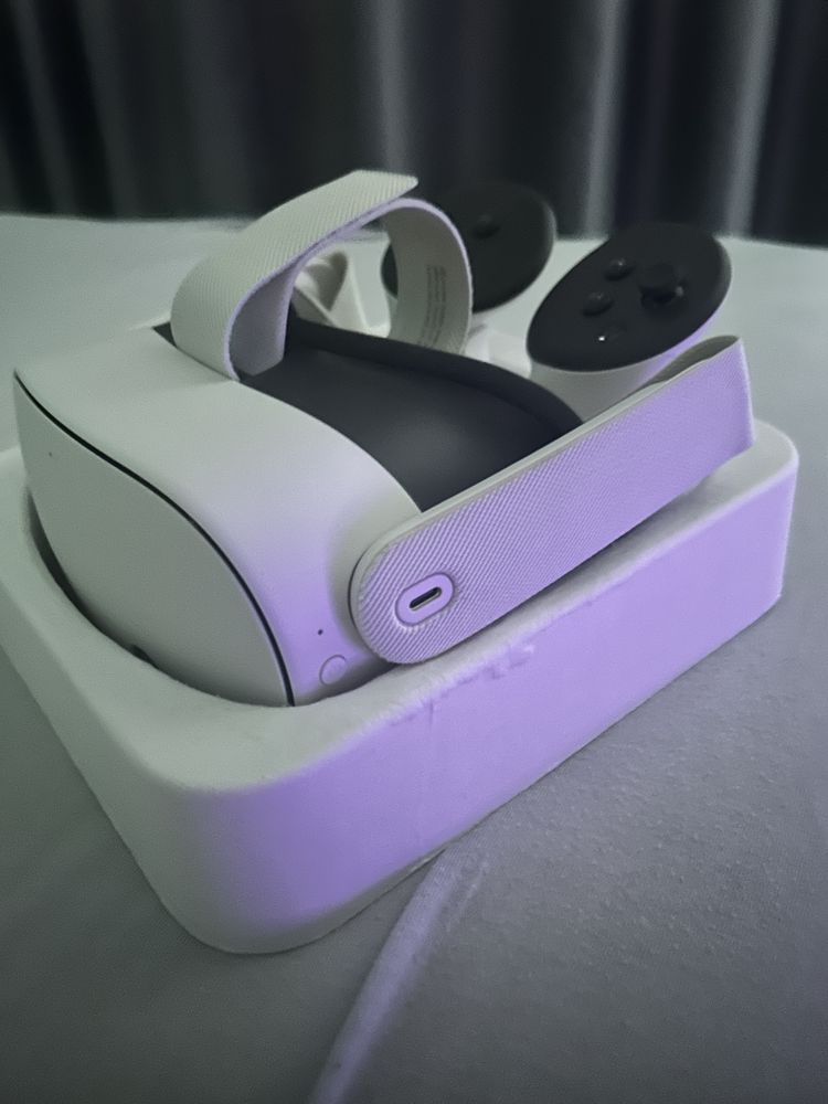 VR Очила Meta Quest 3S 128GB + Игра Batman  ПОДАРЪК!