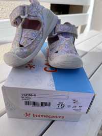 Детски обувки Biomecanics, номер 19, за краче 11,5см