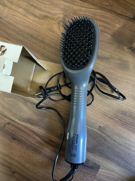 Четка за коса с топъл въздух