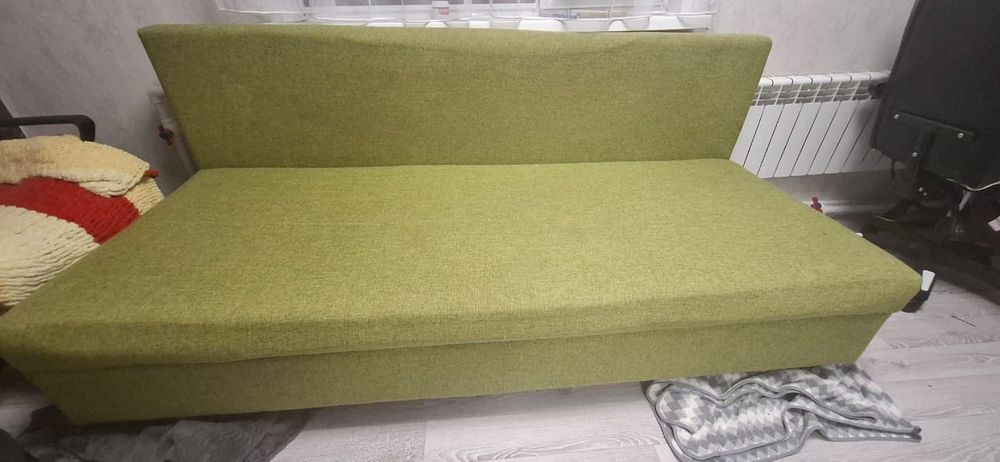Продам диван с ящиком для белья