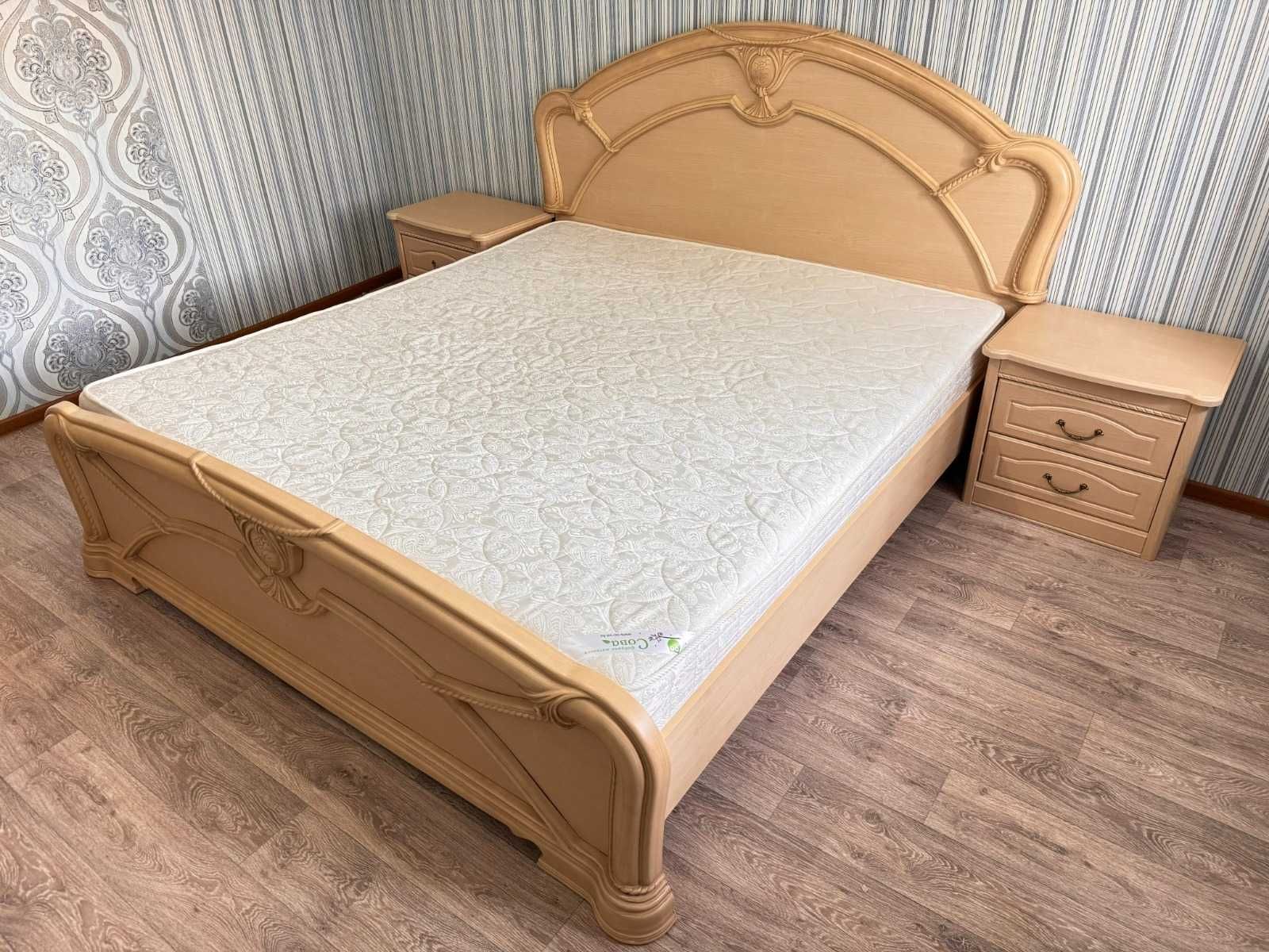 Продам кровать двухспальную
