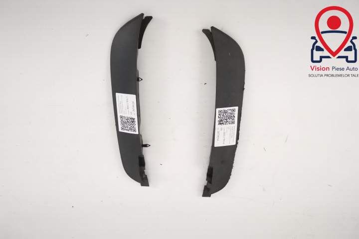 Въздушен Дефлектор за Предна Дясна Броня Оригинален, Запазен Добре Лан