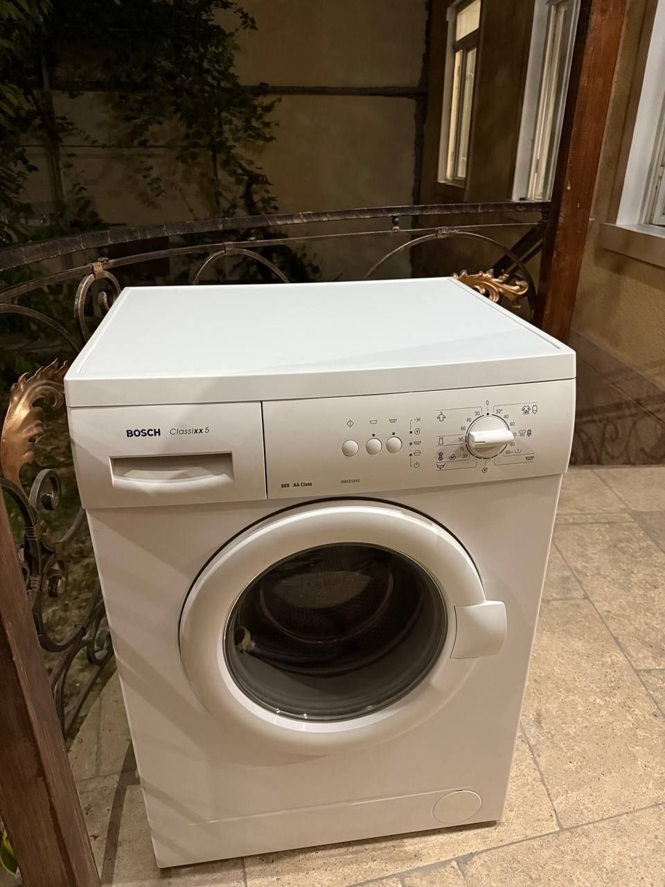 Стиральные машины BOSCH и ARTEL. Холодильник Днепр СССР.