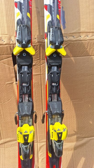 Ski Atomic Redster