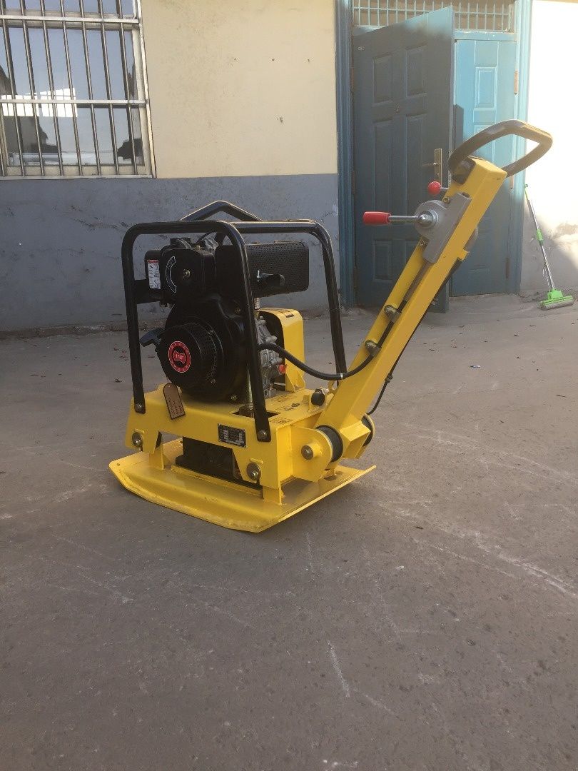 TALPĂ DIZEL Anul 2022 , 168 kg , Pe STOC, 5,5 Cp 45×70 cm = 4000 ron