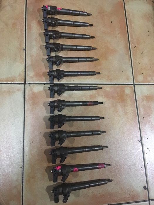 Injector 2.0tdi euro5 vw audi Skoda seat cod 03L130277J pret 100€/buc