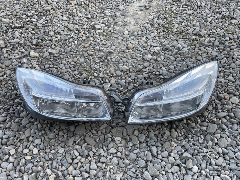 Faruri opel insignia 2009