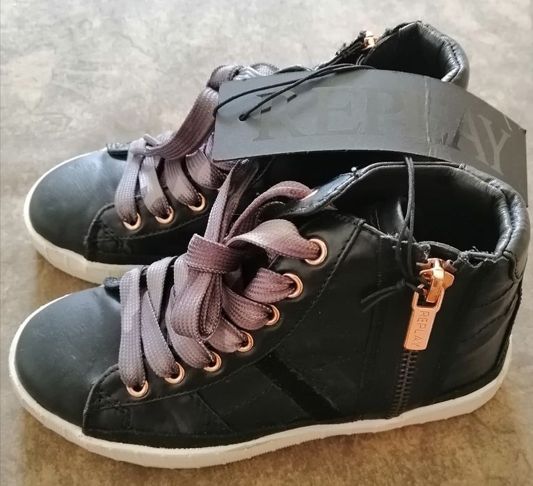 Replay детски боти