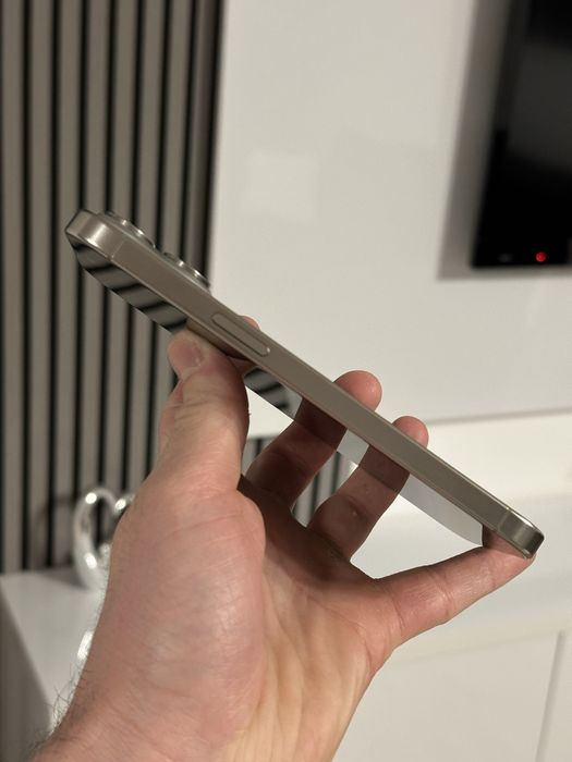 iPhone 15 Pro Max Natural Titanium