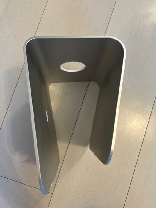 Suport metalic de birou pentru laptop Macbook - otel