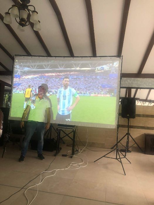 Închiriere videoproiector evenimente