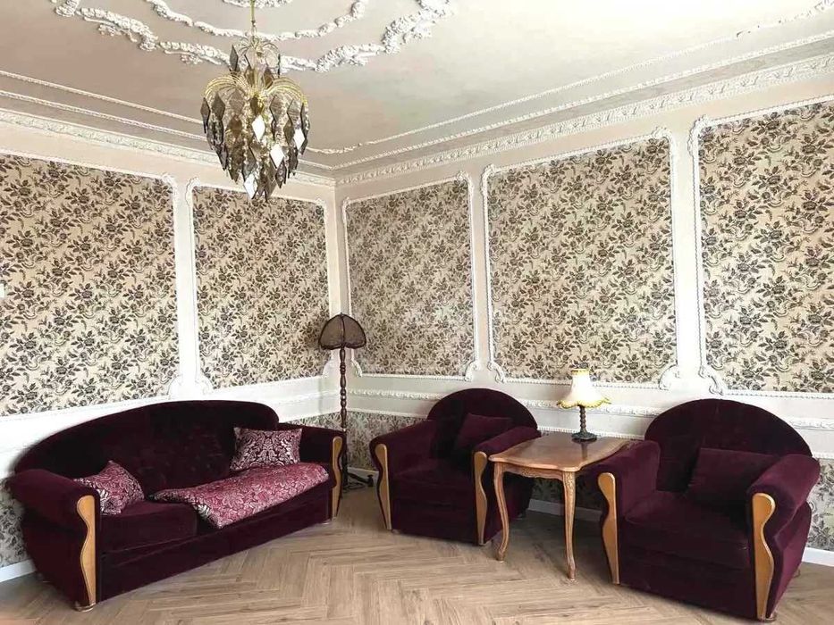 Двустаен имот в кв.Овча купел