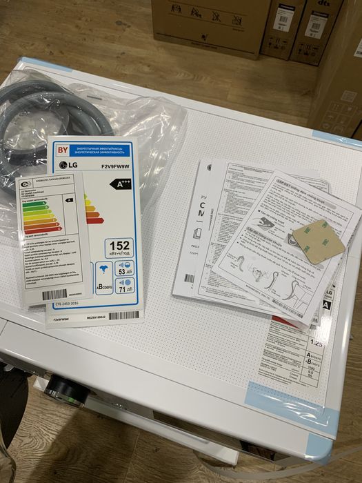 Стиральная машина LG 9 кг F2V9FW9W TurboWash™360˚