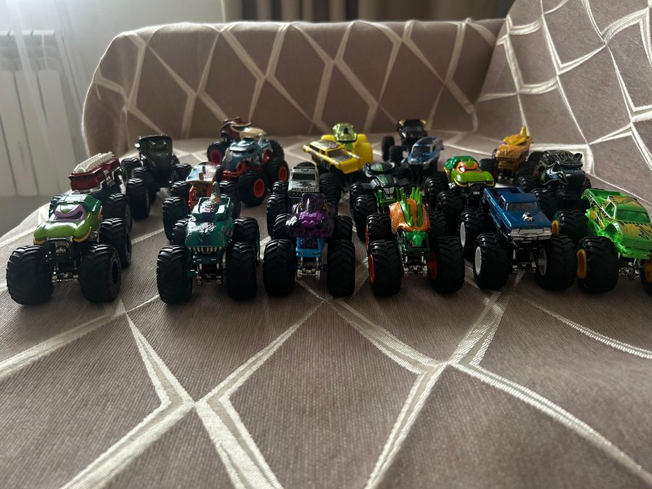 Hot wheels monster truck (хот вилс монстер трак)