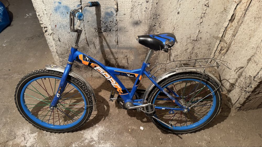 Велосипед. Два детских велоспеда.