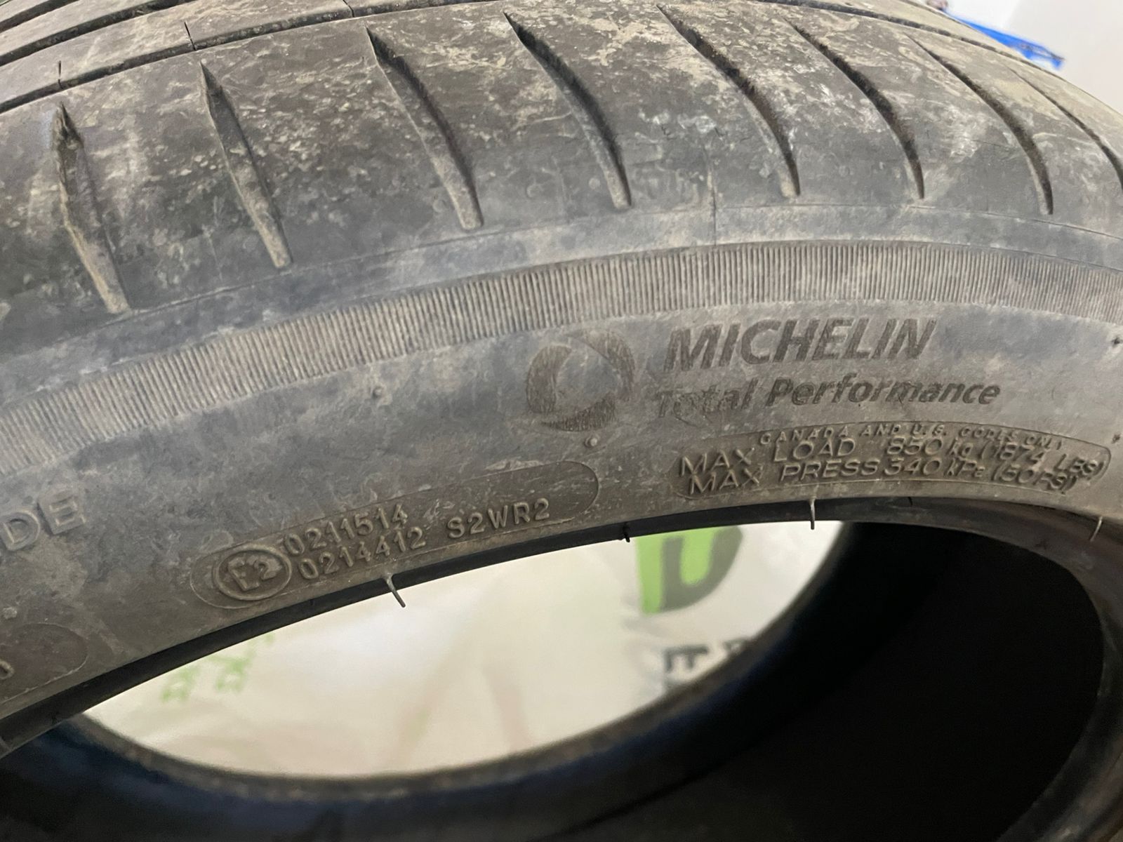 Продам шины, 245/45 R19 Michelin