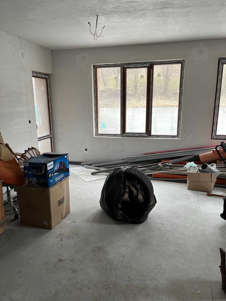 Продава се Двустаен апартамент в Банкя - 81 кв.м за 1297 €/кв.м - Снимка #1