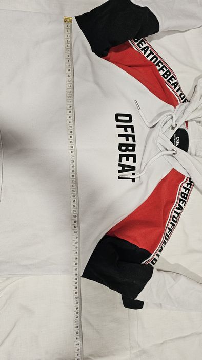 Hanorac alb cu glugă 164-170 (XS)