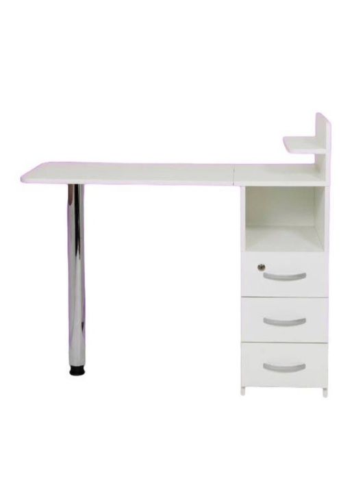 Маникюрный стол забирать в центре