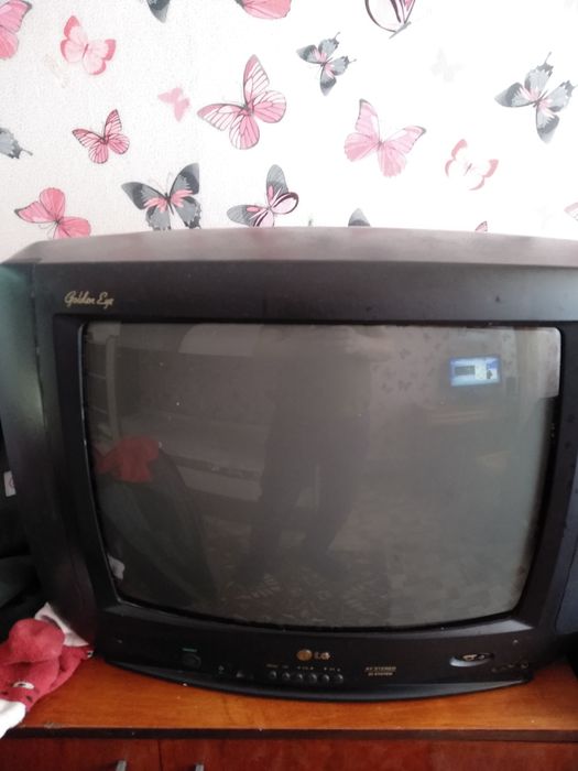Телевизор продам