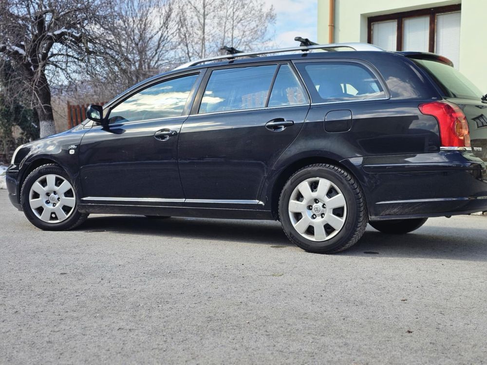 Toyota Avensis   2.2D-4D Швейцария