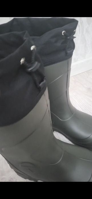 Продам боти сапоги