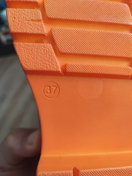 Дамски кожени обувки