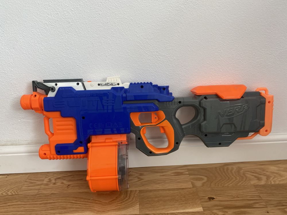 Vând pistol nerf hyperfire elite