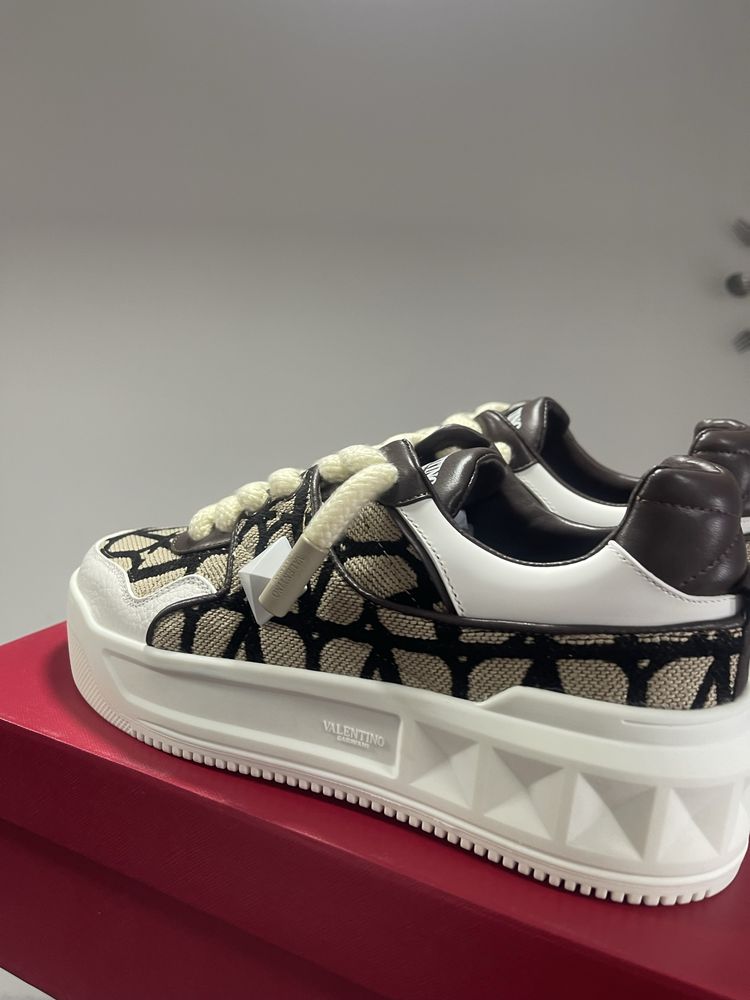 Valentino Garavani One Stud Brown