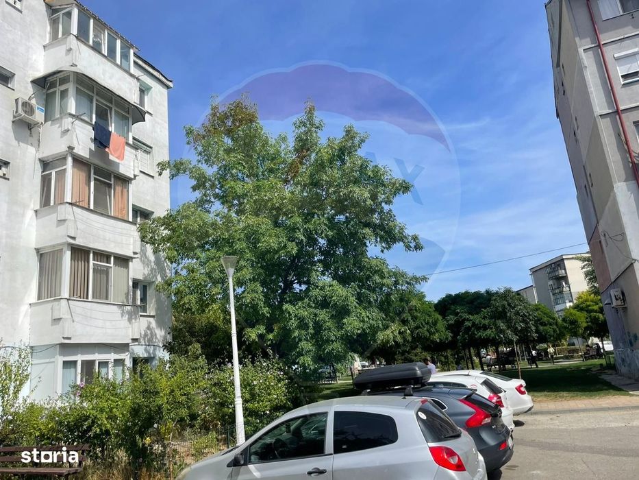 Apartament cu 2 camere de vânzare în zona Craiovita Noua