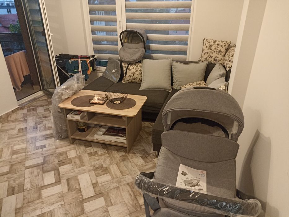 Бебешка количка .