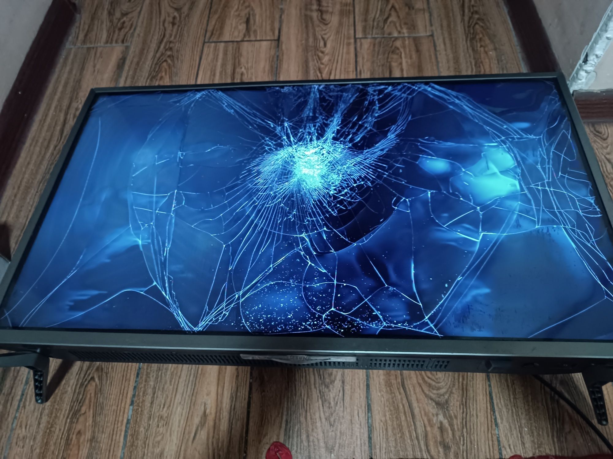 Samsung телевизор .на Запчасть!