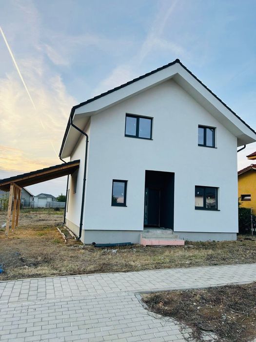 Proprietar, vand casa individuala P+M in Giarmata cartierul Primaverii