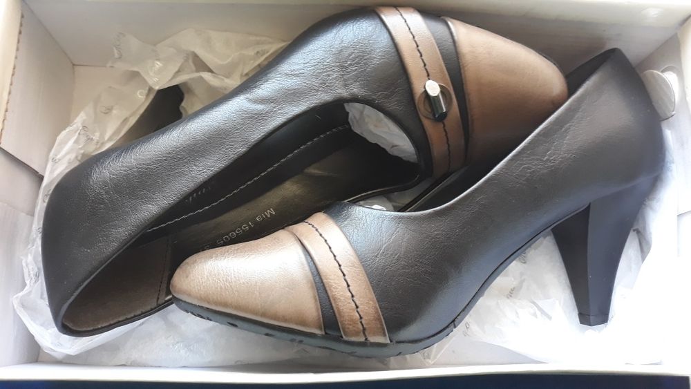 Черни обувки, удобни обувки и дамски сандали