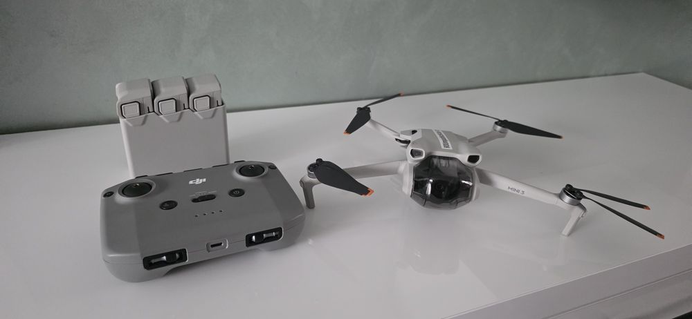 Drona DJI Mini 3 ,4K HDR