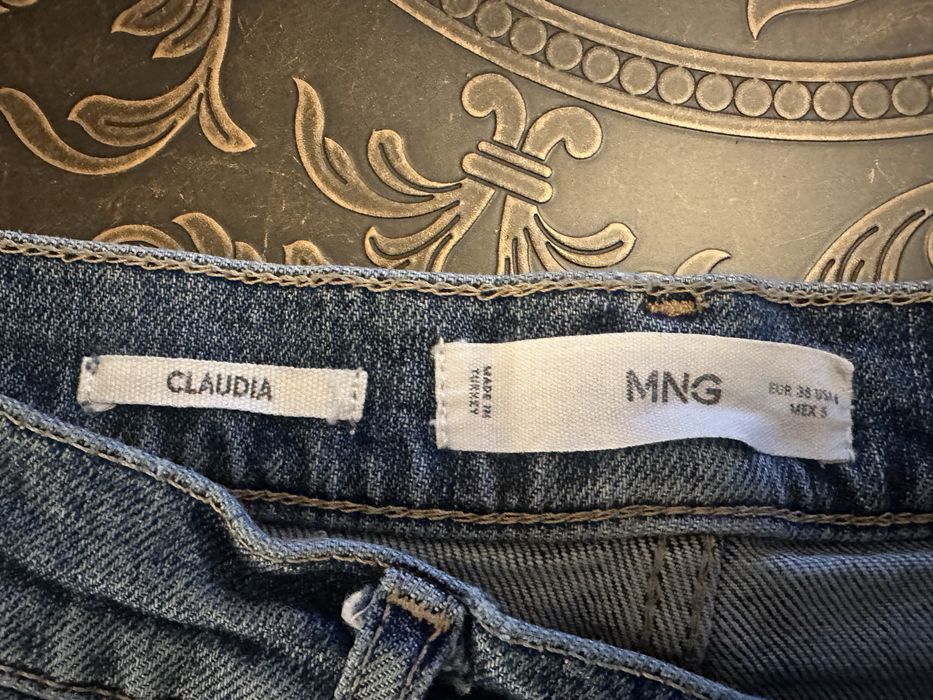 Pantaloni denim Mango