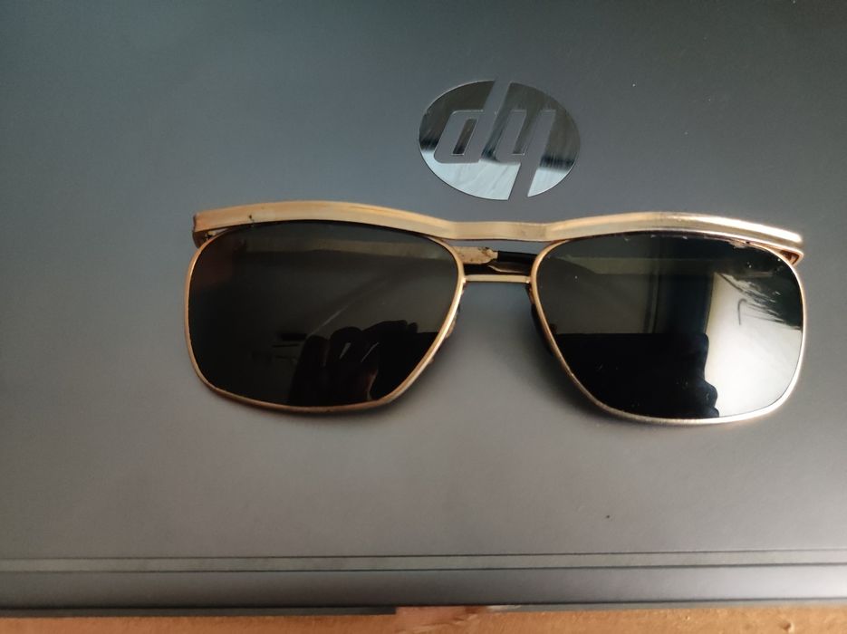 Стилни слънчеви очила