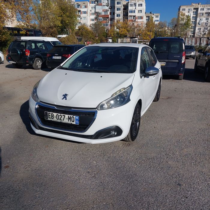 Peugeot 208 benzin