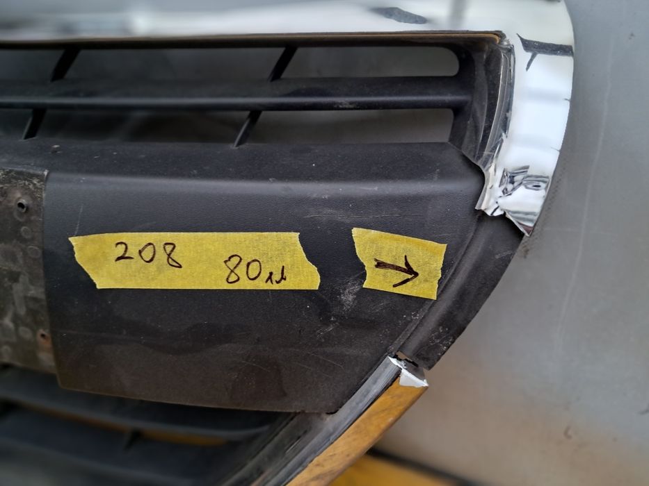 Грил решетка пежо 208 Peugeot 208