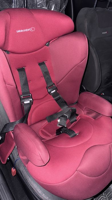 Автокресло от 3х до 13ти лет. Bebe Confort Trianos. Цвет - малиновый.