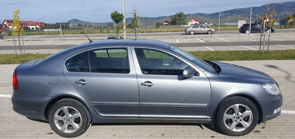 Skoda  octavia  2