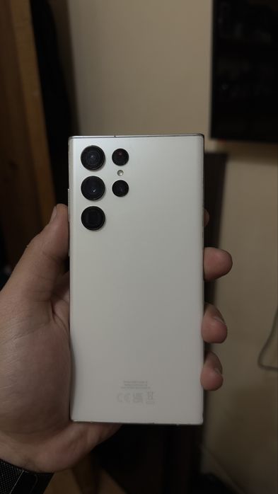 Vand telefon S22 Ultra in stare buna