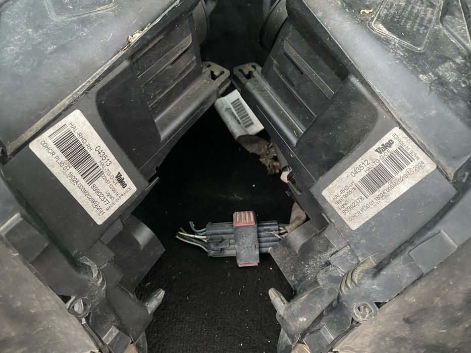 Фарове XC 90 Volvo