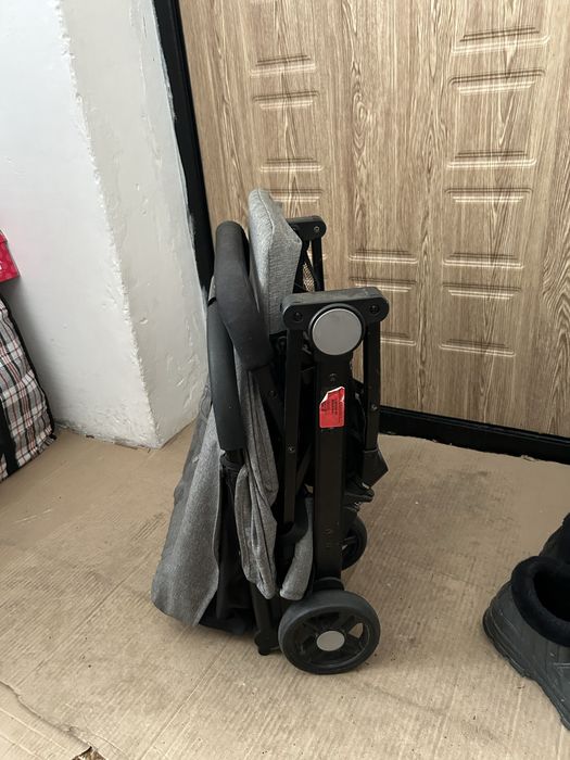 Коляска прогулочная