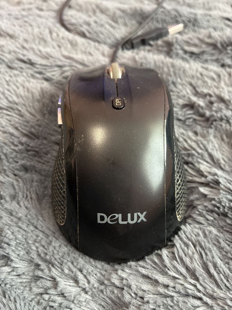 VGA кабел + мишка DELUX + слушалки  ttec’