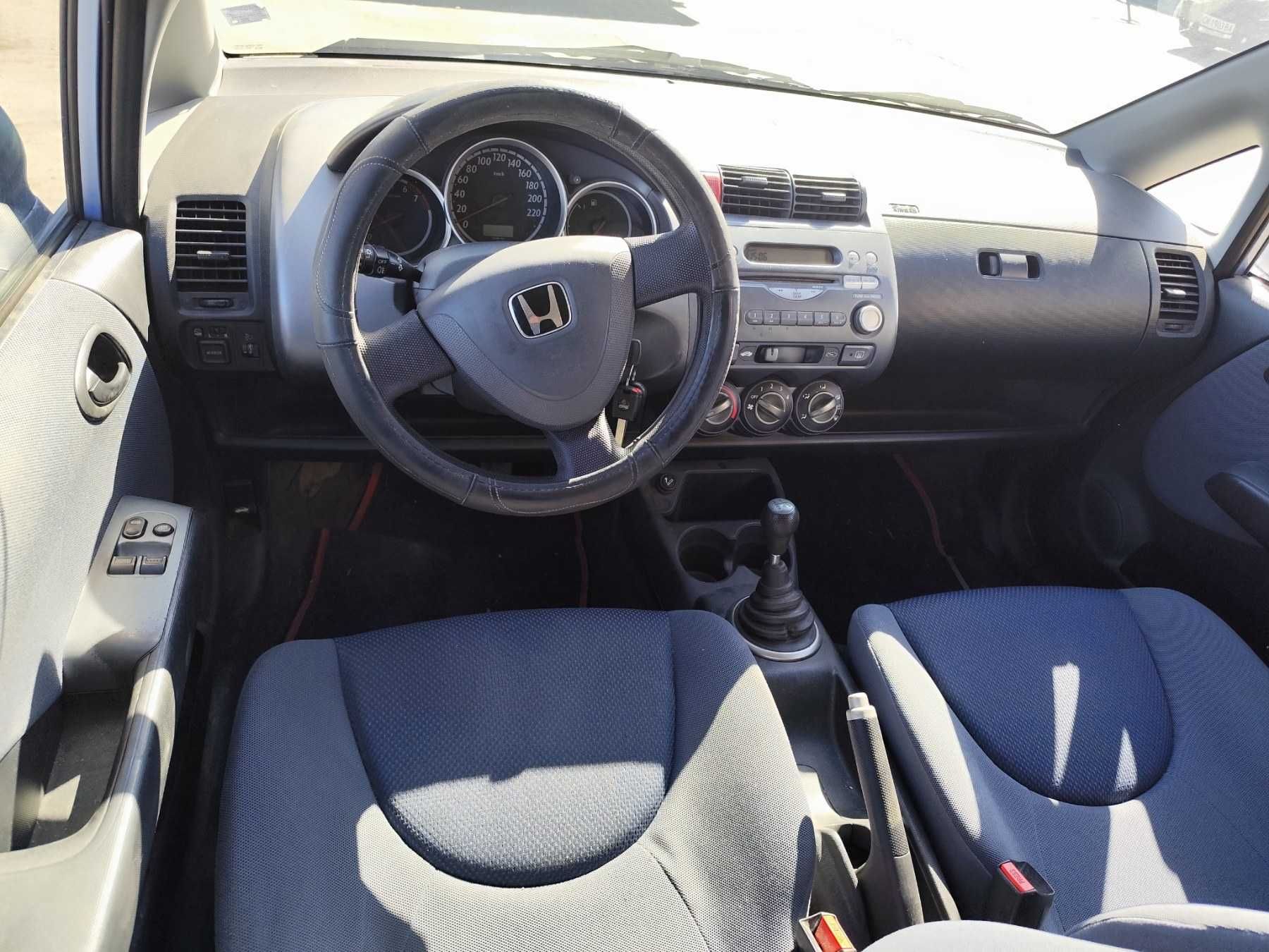 Honda Jazz 1.3 - 83к.с - 2003г. на части